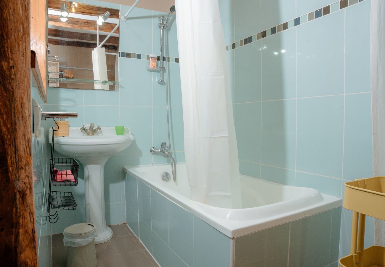 Casa en Coly - En el corazón del pueblo, casa para 8 con piscina