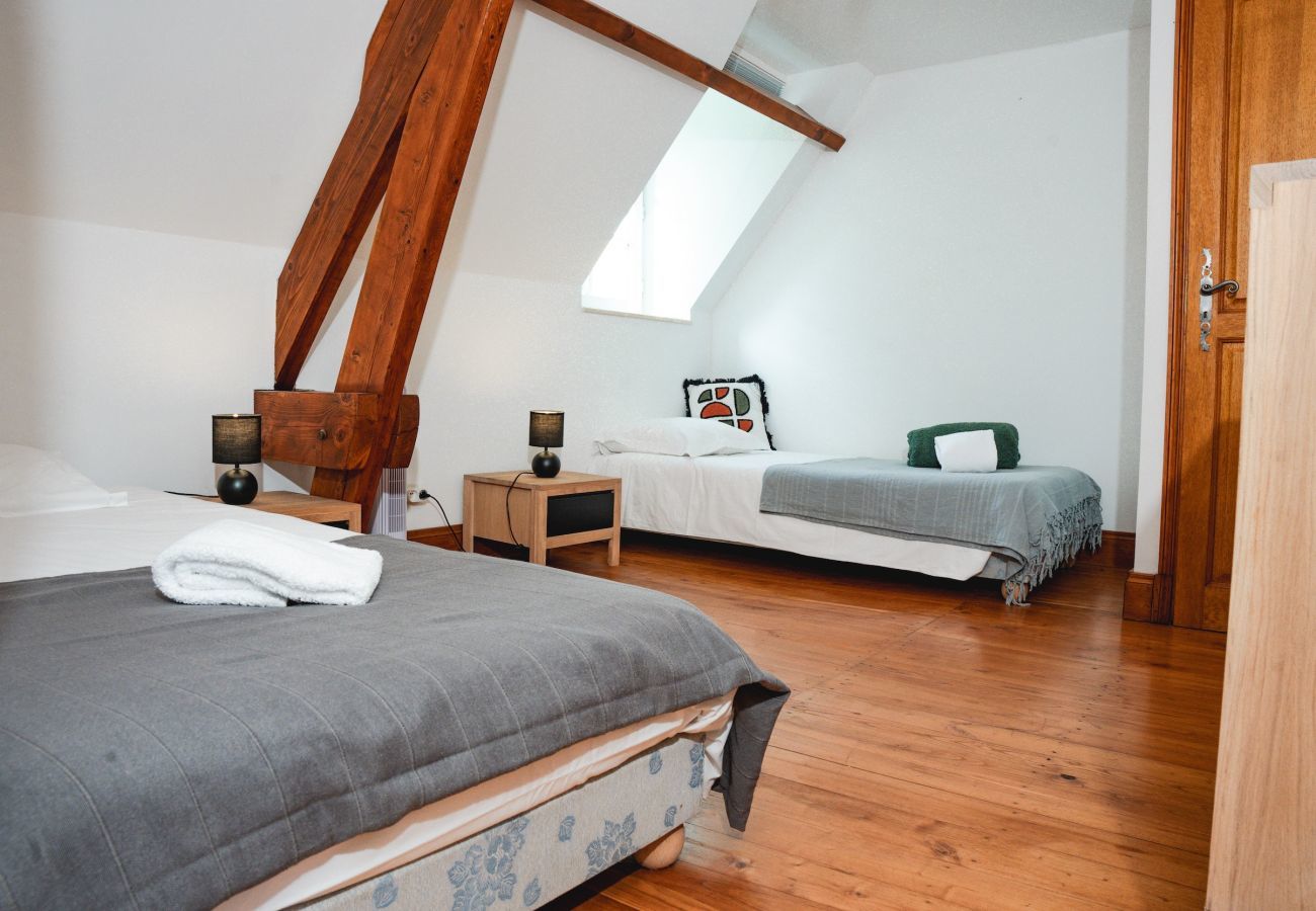 Casa en La Chapelle-Aubareil - Gran casa para 15 con piscina y pista de tenis