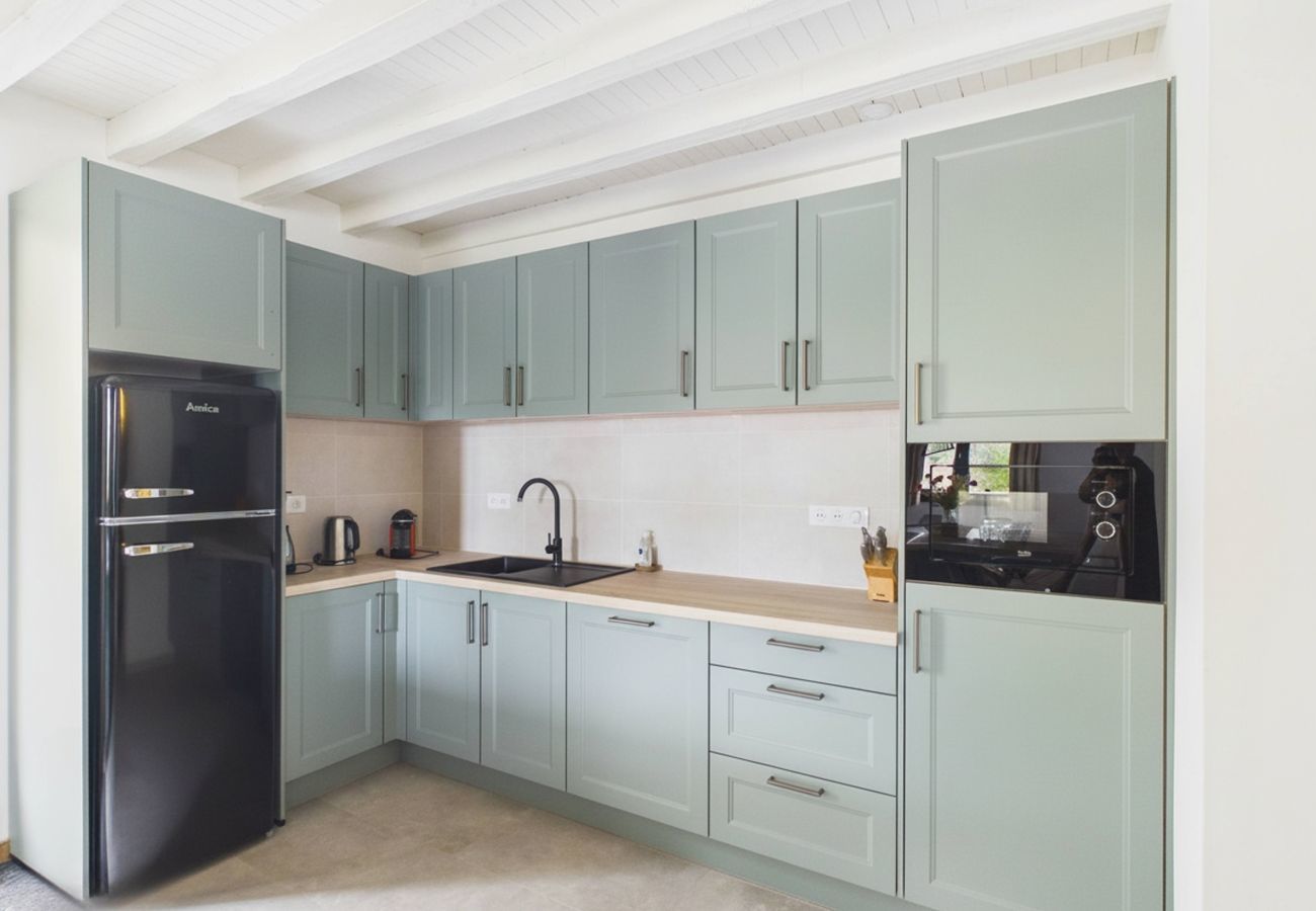 Casa en Auriac-du-Périgord - Finca para 8 personas con piscina