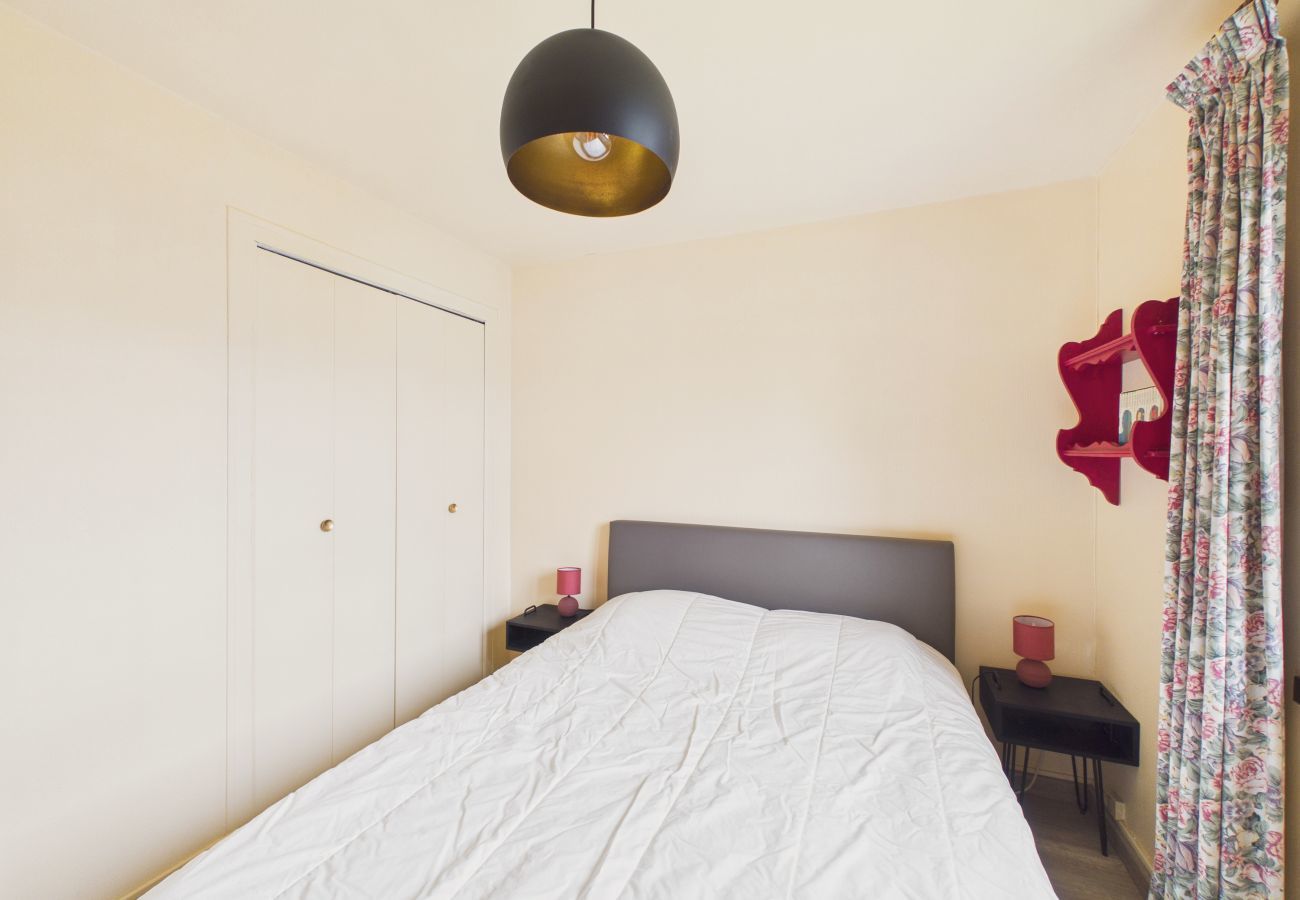 Casa en Auriac-du-Périgord - Finca para 8 personas con piscina