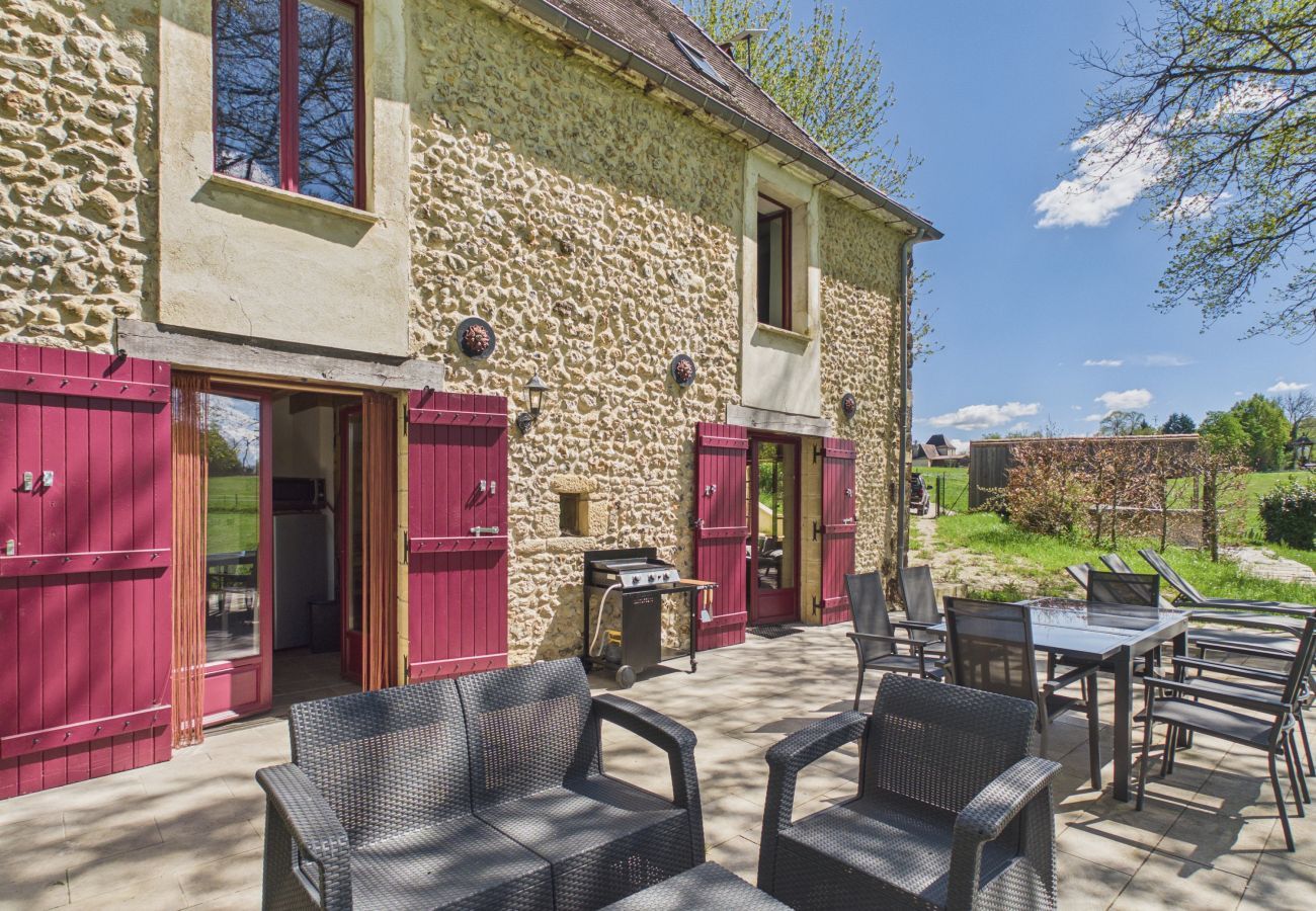 Casa en Rouffignac-Saint-Cernin-de-Reilhac - En el corazón de la Dordoña, casa para 6, piscina
