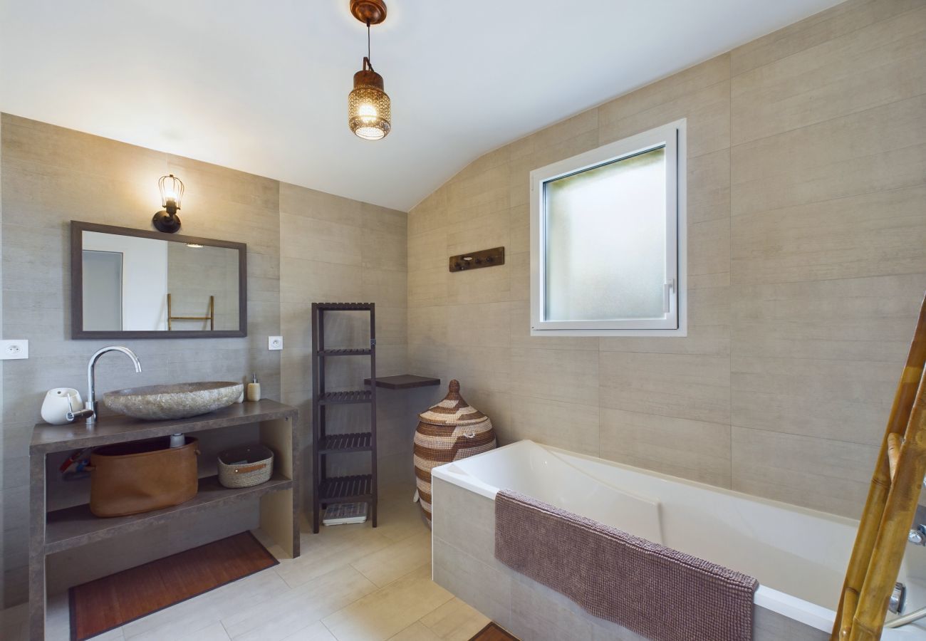 Casa en Saint-Hilaire-de-Riez - Casa con jardín y jacuzzi para 8 personas