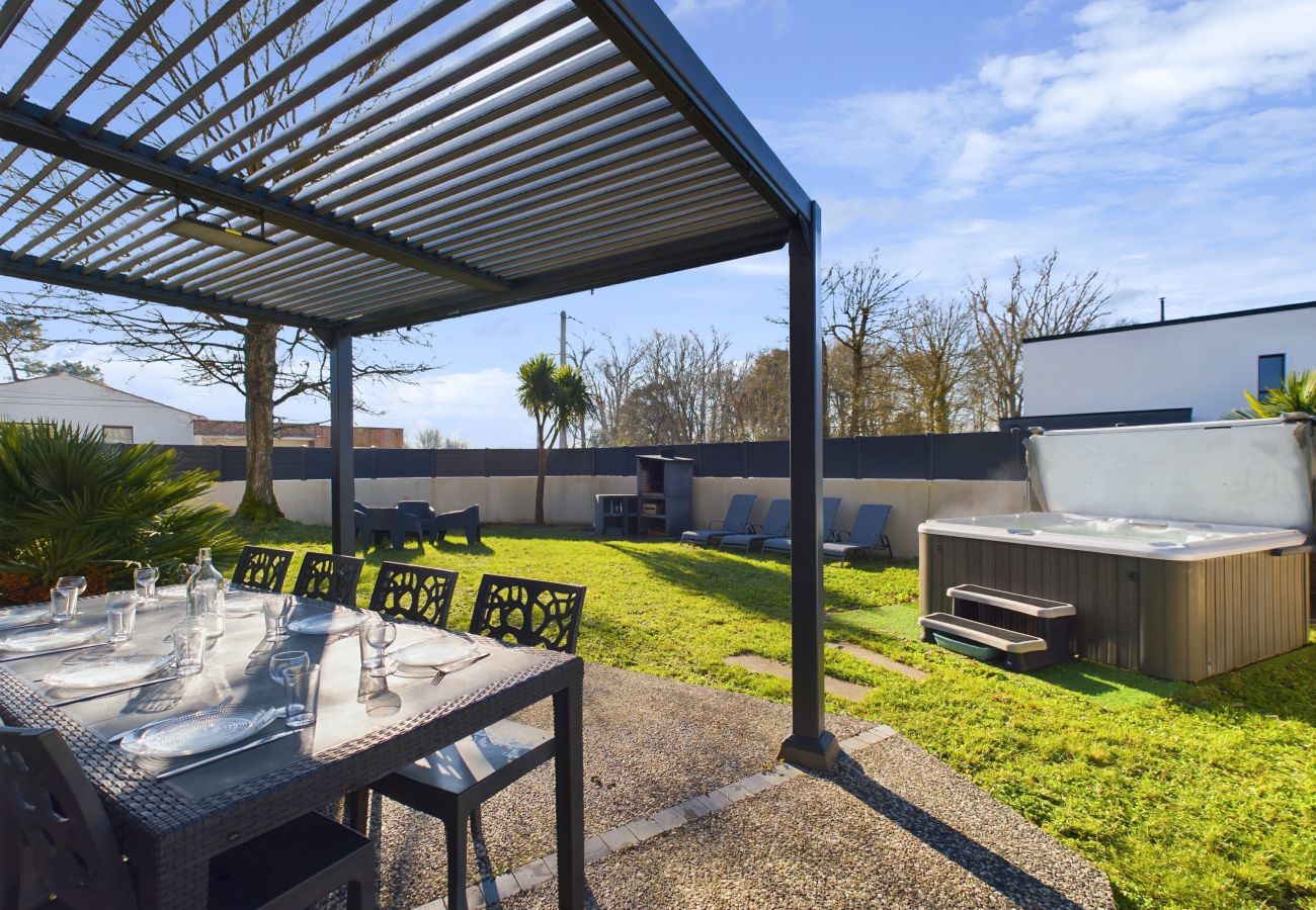 Casa en Saint-Hilaire-de-Riez - Casa con jardín y jacuzzi para 8 personas