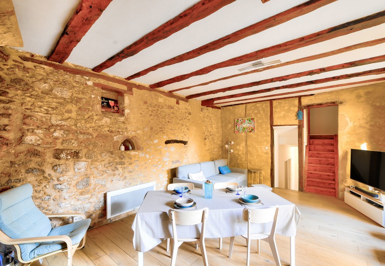 Casa en Montignac - Casa de piedra con piscina y terraza para 6