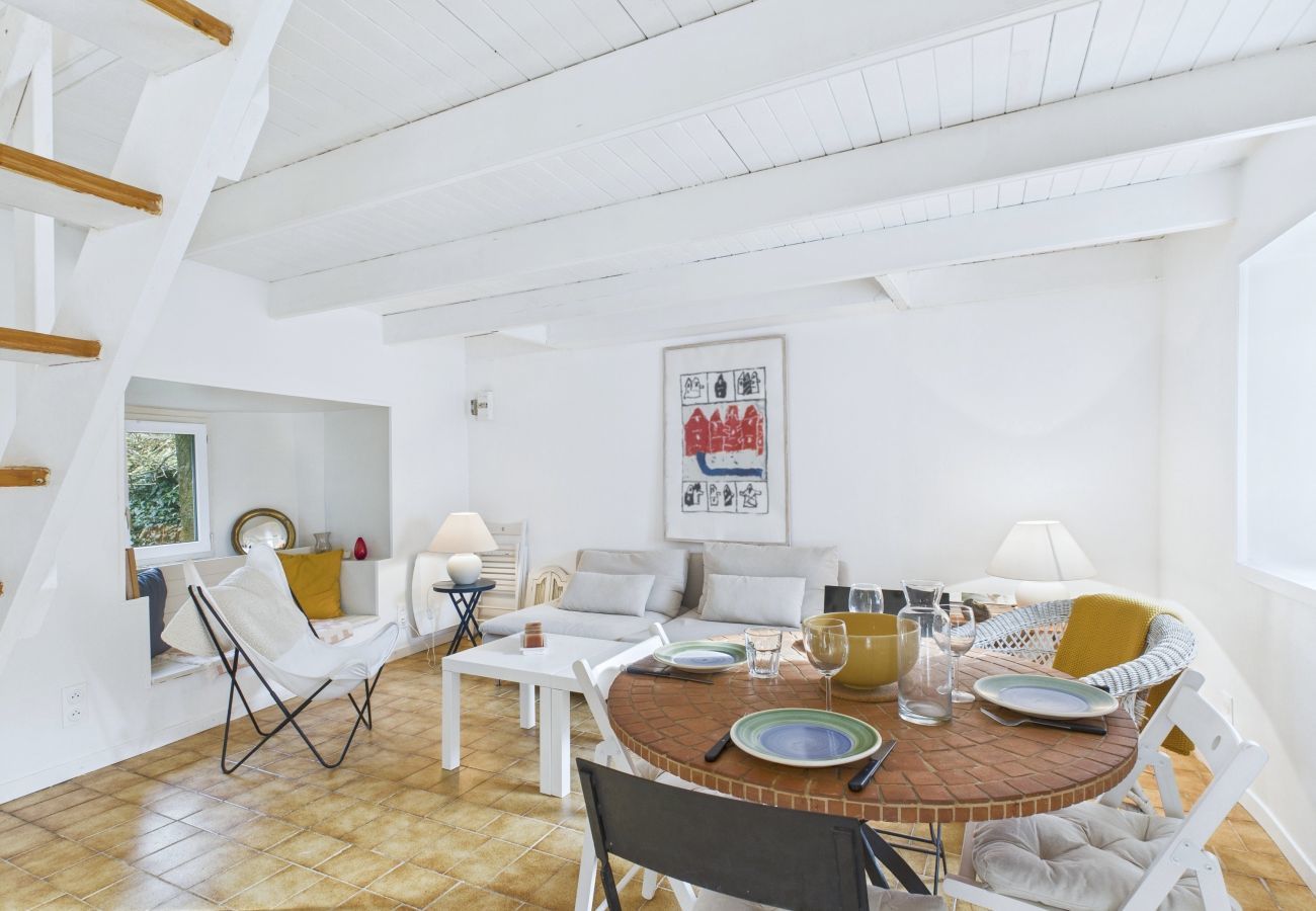 Casa en Plouguerneau - Casa de piedra con gran jardín para 4