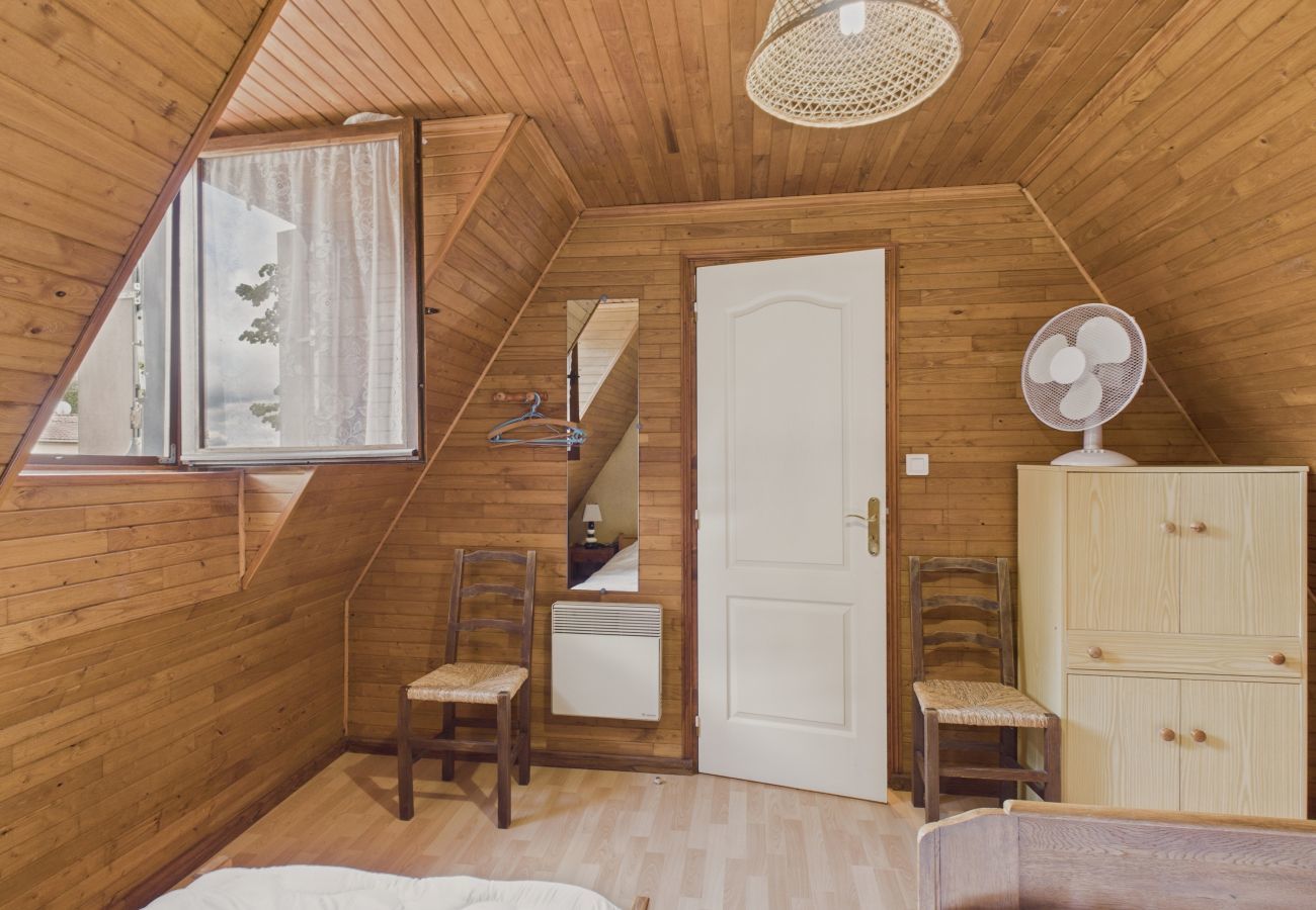 Casa en Saint-Crépin-et-Carlucet - Casa de campo para 6 con piscina y jardín
