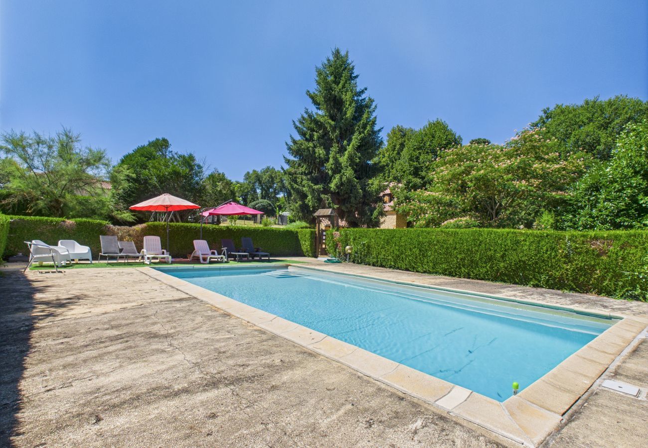 Casa en Saint-Crépin-et-Carlucet - Casa de campo para 6 con piscina y jardín