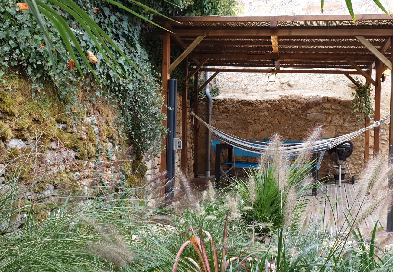 Casa en Auriac-du-Périgord - Escapada para 2 en Auriac con acogedor jardín