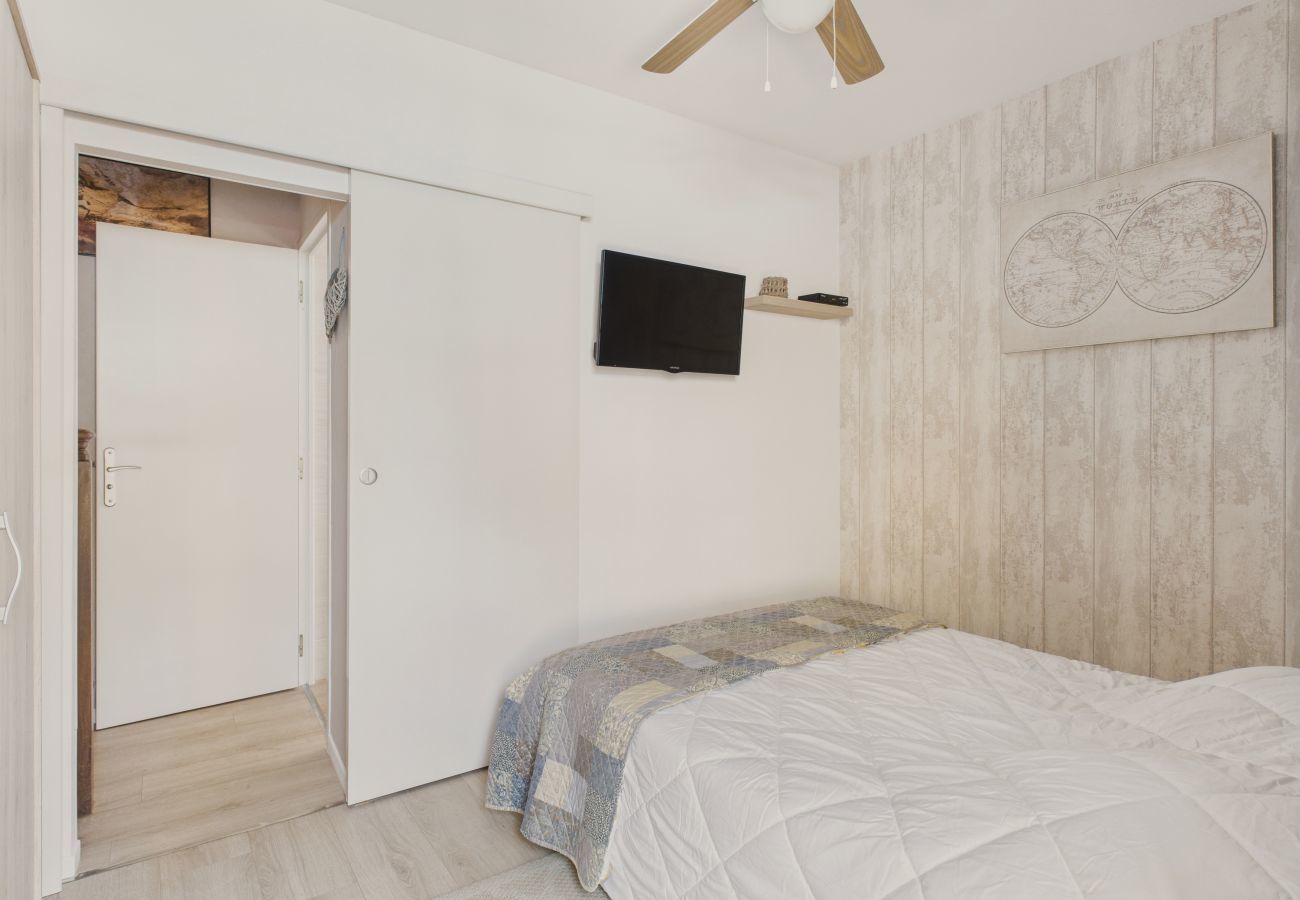 Casa en Auriac-du-Périgord - Escapada para 2 en Auriac con acogedor jardín