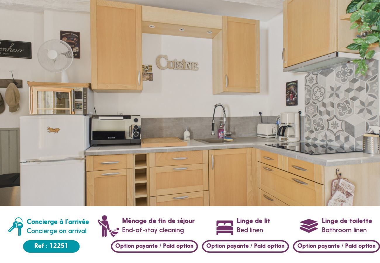 Casa en Auriac-du-Périgord - Escapada para 2 en Auriac con acogedor jardín