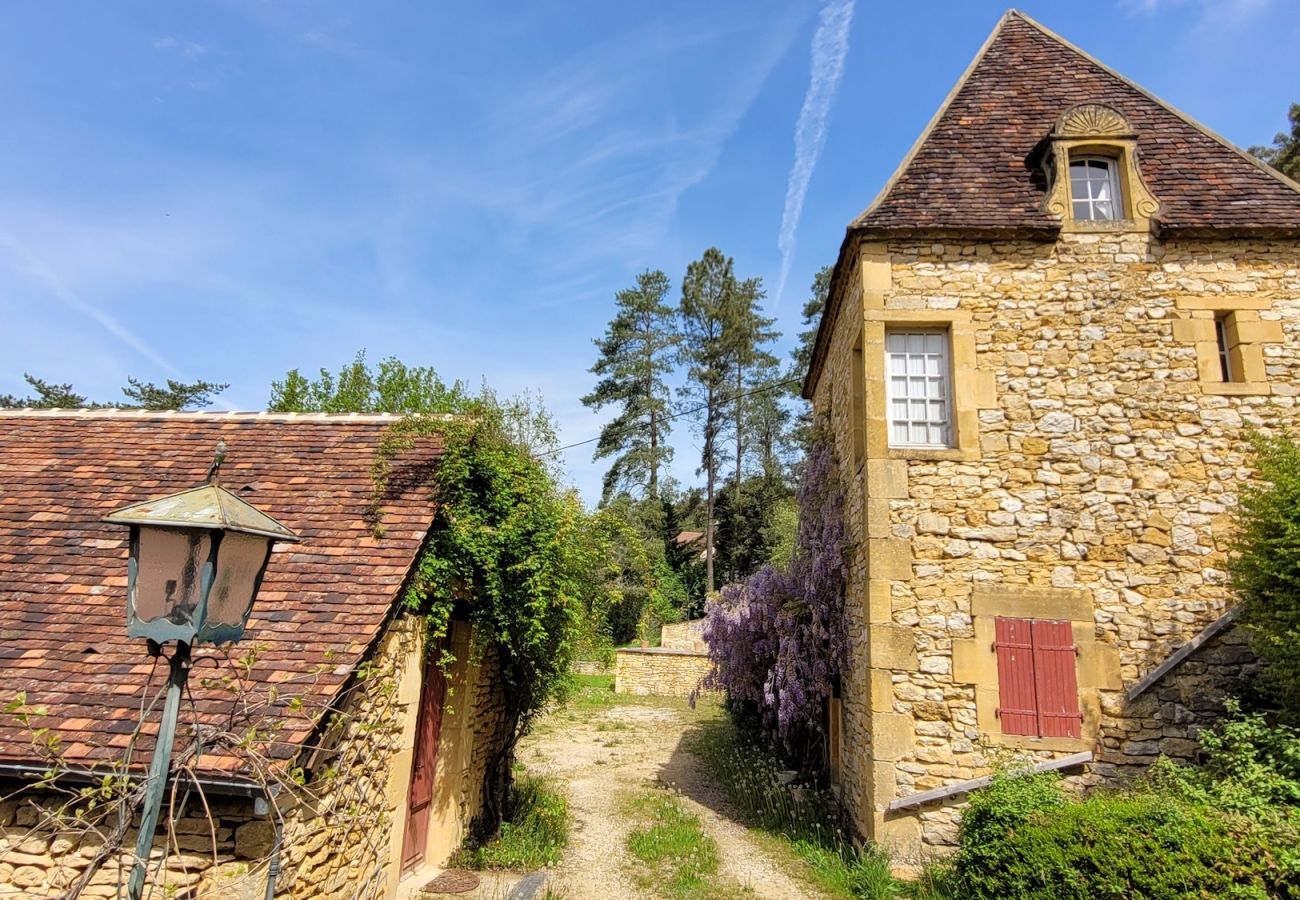 Casa en Saint-Léon-sur-Vézère - Hermosa casa con piscina climatizada para 6