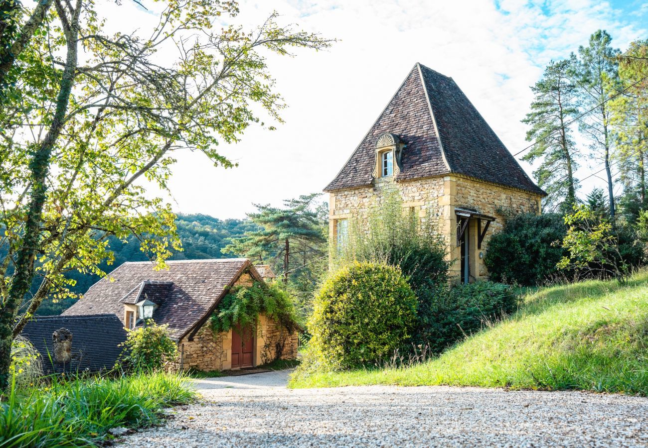 Casa en Saint-Léon-sur-Vézère - Hermosa casa con piscina climatizada para 6