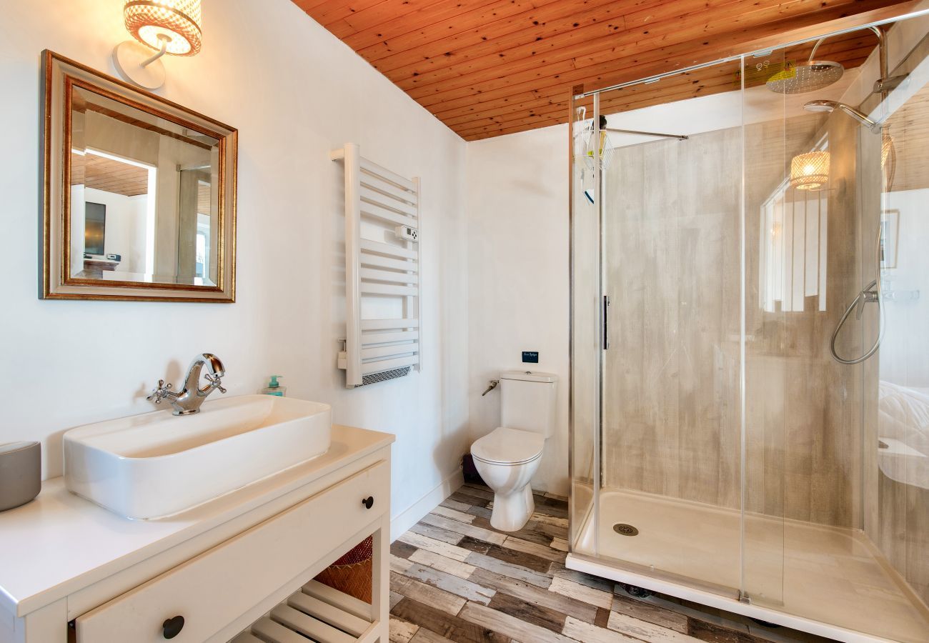 Casa en Saint-Frégant - Casa para 6 con jardín, terraza y juegos