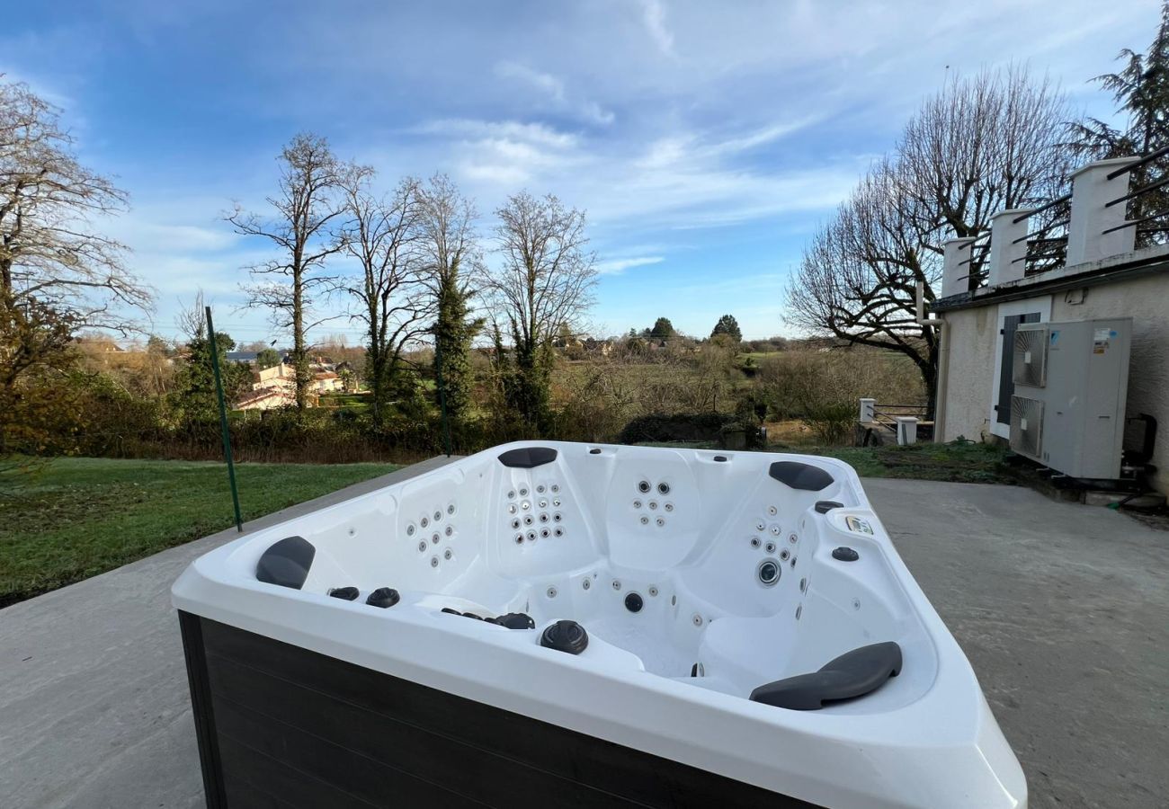 Casa en Terrasson-Lavilledieu - Gran jardín y terraza para 7 personas