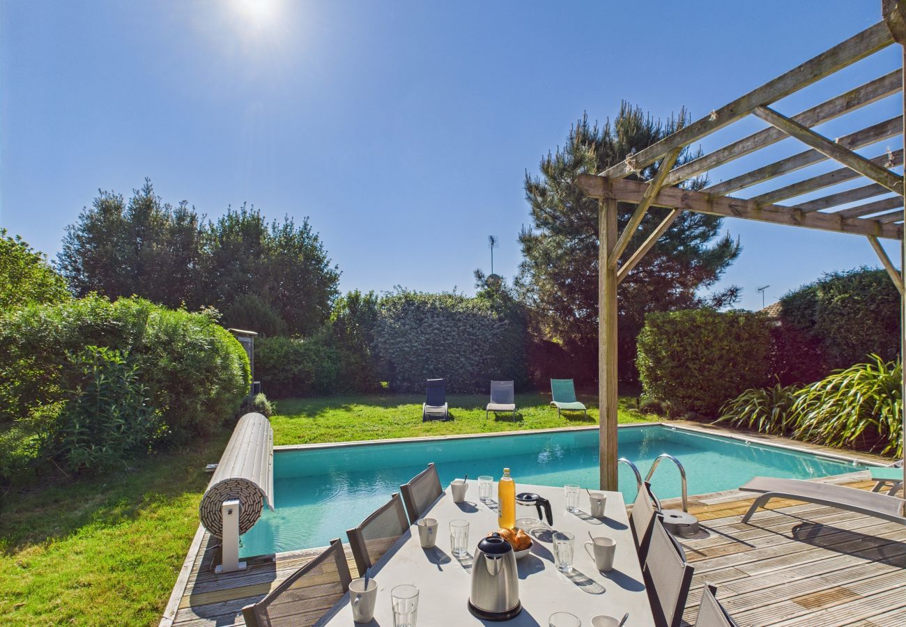 Casa en Saint-Vincent-sur-Jard - Piscina climatizada, 750 m playa, 4 adultos - 4 niños