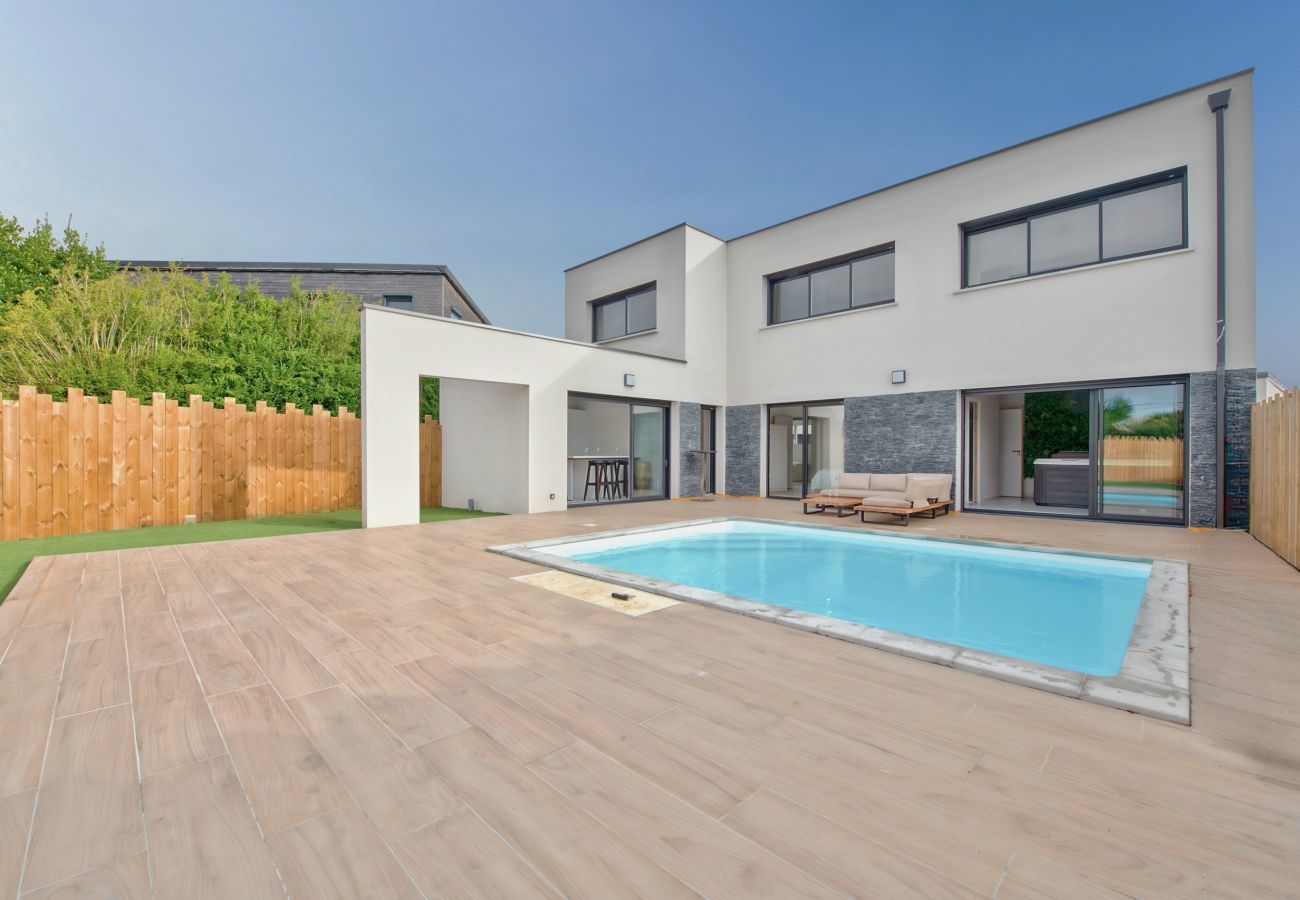 Casa en Plouguerneau - Villa para 9 - Piscina climatizada - Jacuzzi