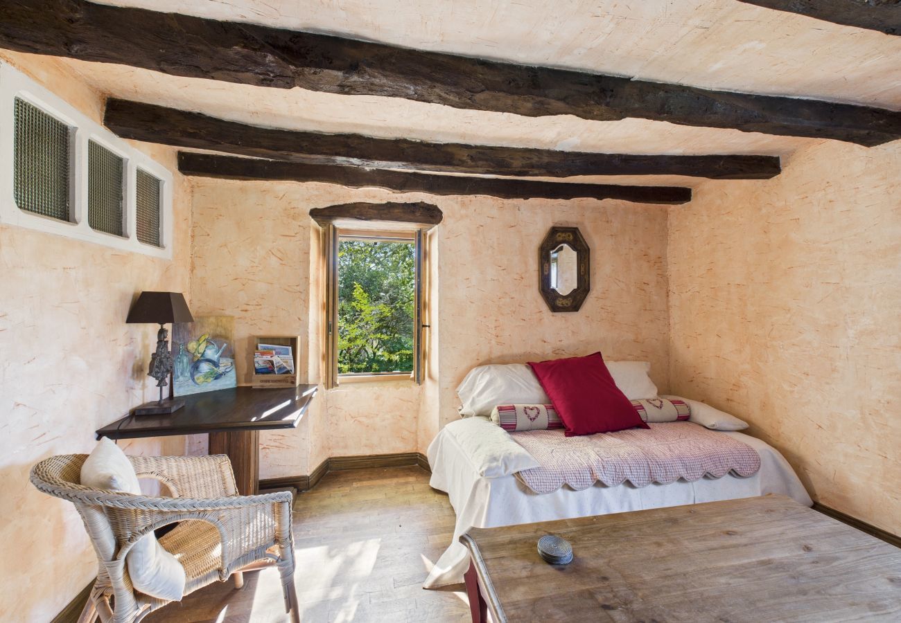 Casa en Saint-Léon-sur-Vézère - Bonita casa con piscina en una zona tranquila
