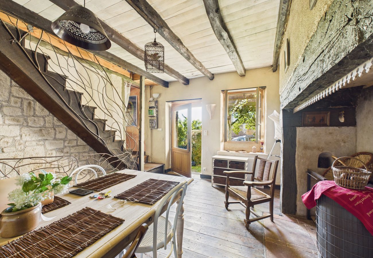 Casa en Saint-Léon-sur-Vézère - Bonita casa con piscina en una zona tranquila