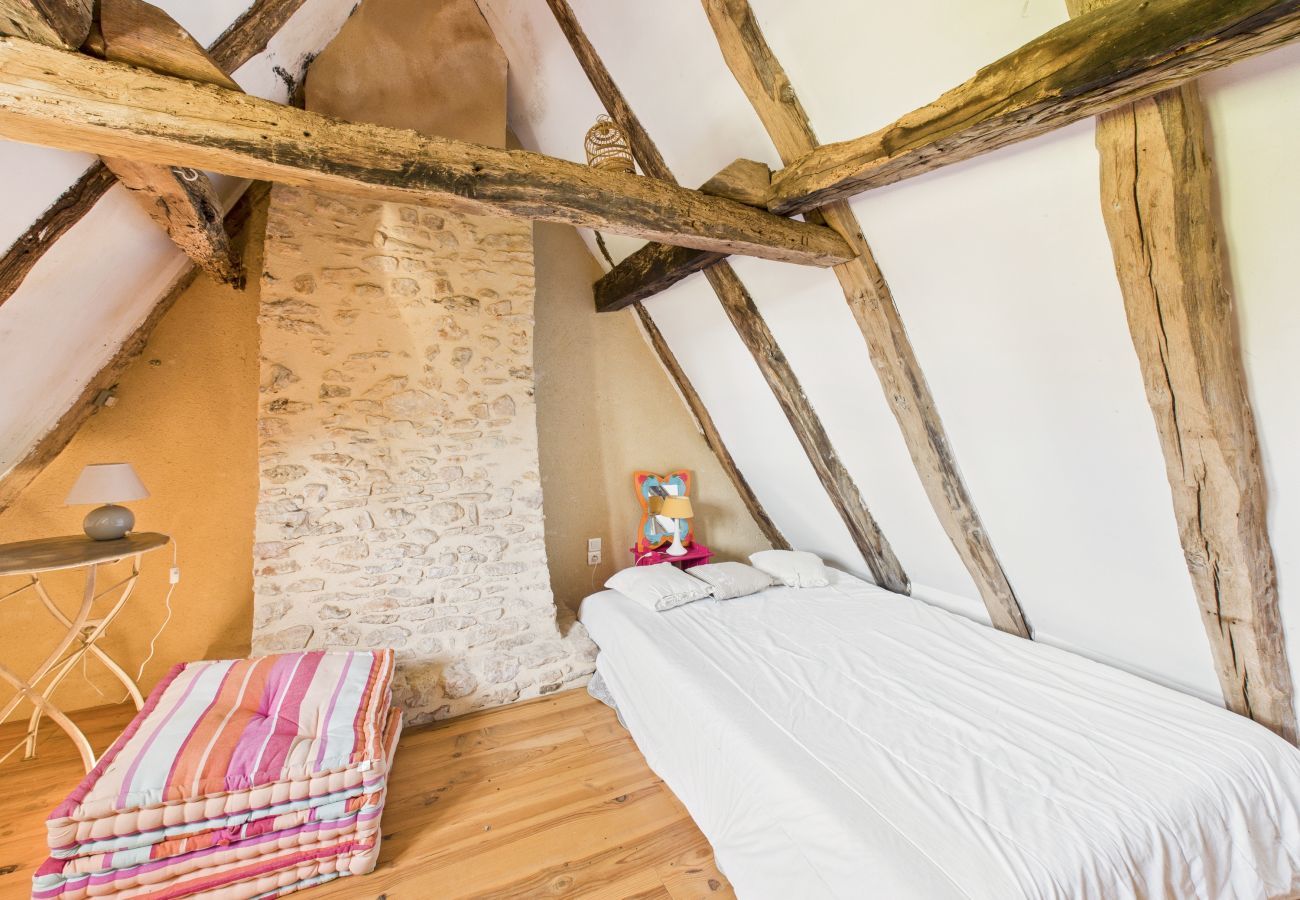 Casa en Saint-Léon-sur-Vézère - Bonita casa con piscina en una zona tranquila