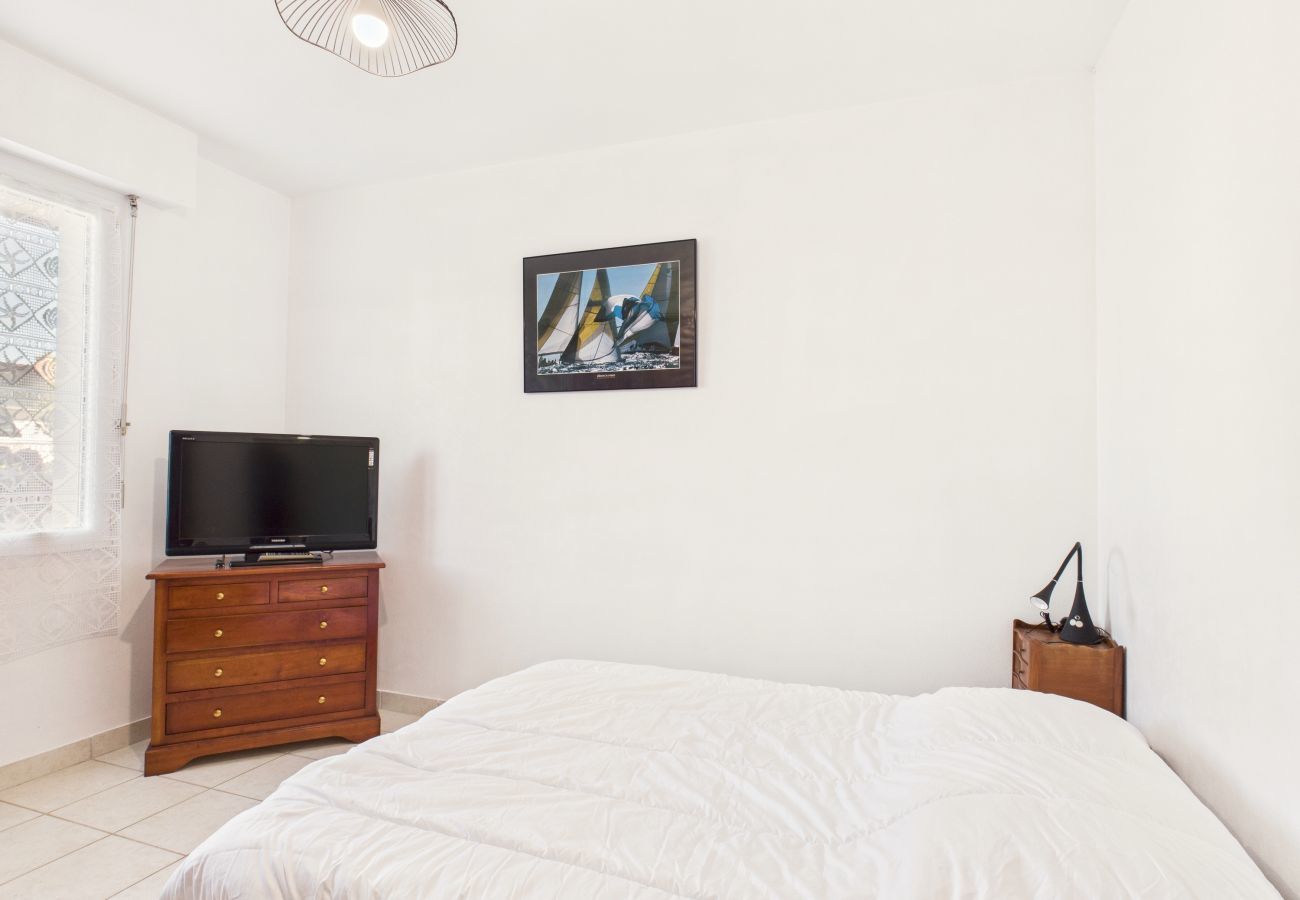 Casa en Arzon - Casa frente al mar para 8 personas con jardín