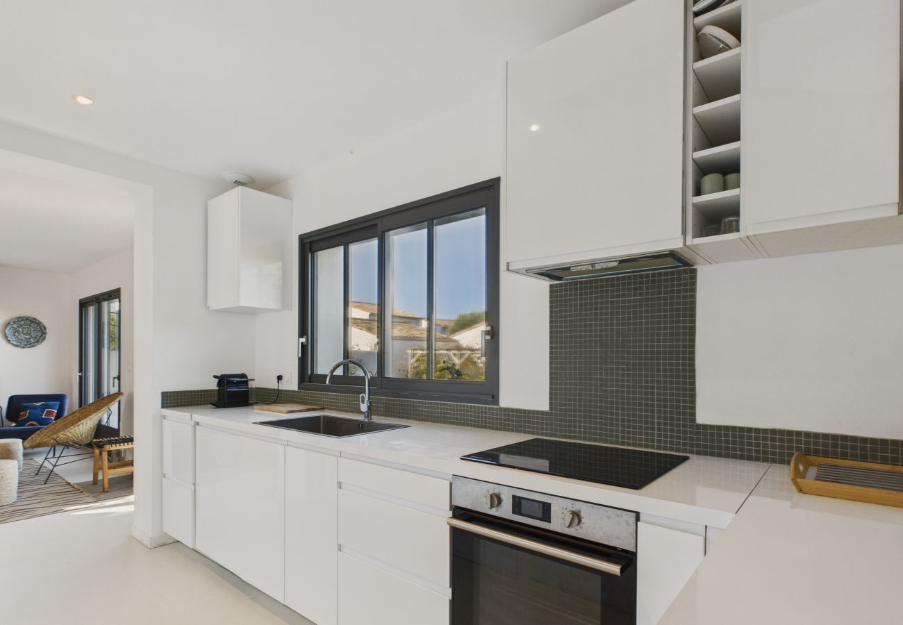 Casa en Saint-Clément-des-Baleines - 400m de la playa, jardín, casa para 8 personas