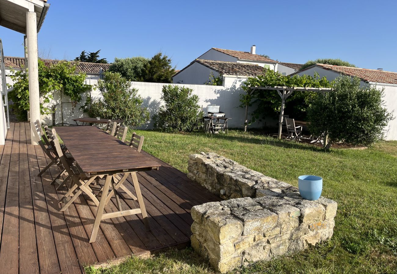 Casa en Saint-Clément-des-Baleines - 400m de la playa, jardín, casa para 8 personas