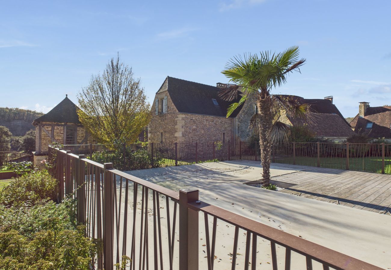 Casa en Les Eyzies-de-Tayac-Sireuil - Vista al Valle – Casa para 10 – Piscina
