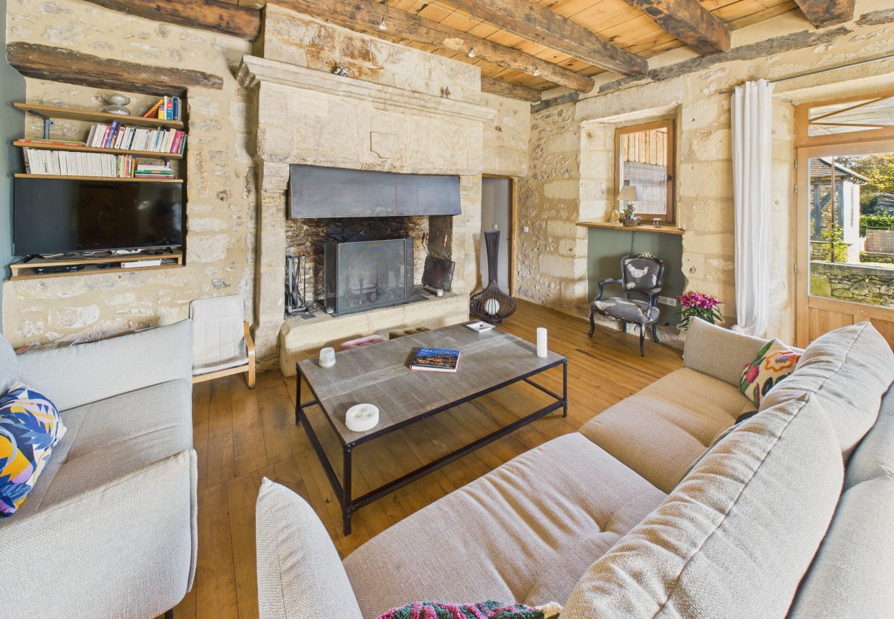 Casa en Les Eyzies-de-Tayac-Sireuil - Vista al Valle – Casa para 10 – Piscina