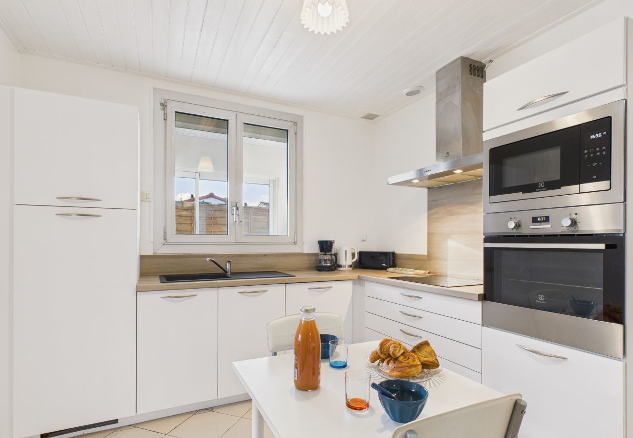 Casa en La Tranche-sur-Mer - A 400m del mar - casa grande 10 pax, jardín