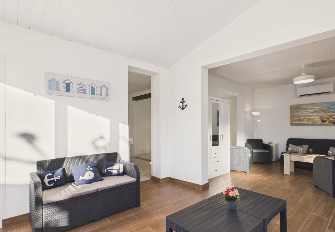 Casa en La Tranche-sur-Mer - A 400m del mar - casa grande 10 pax, jardín