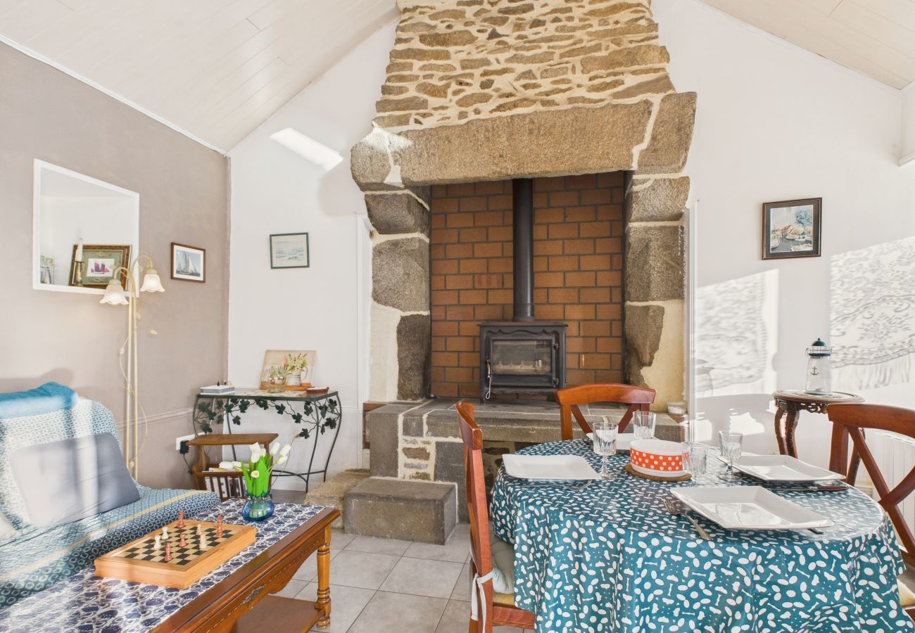 Casa en Plouguerneau - Ideal para 2 en el Campo con Jardín