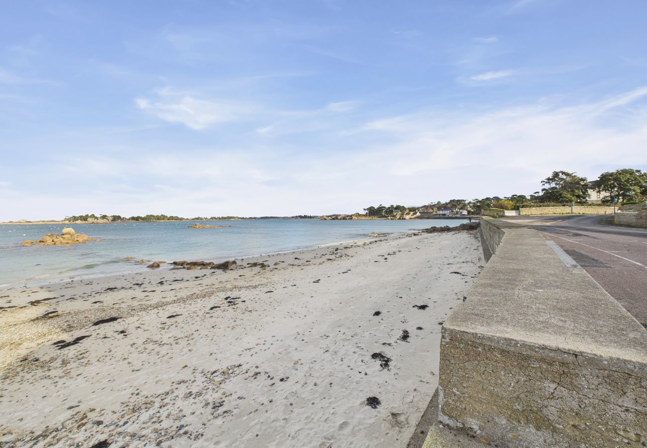 Apartamento en Penvénan - Frente al mar – Apartamento para 2 con balcón