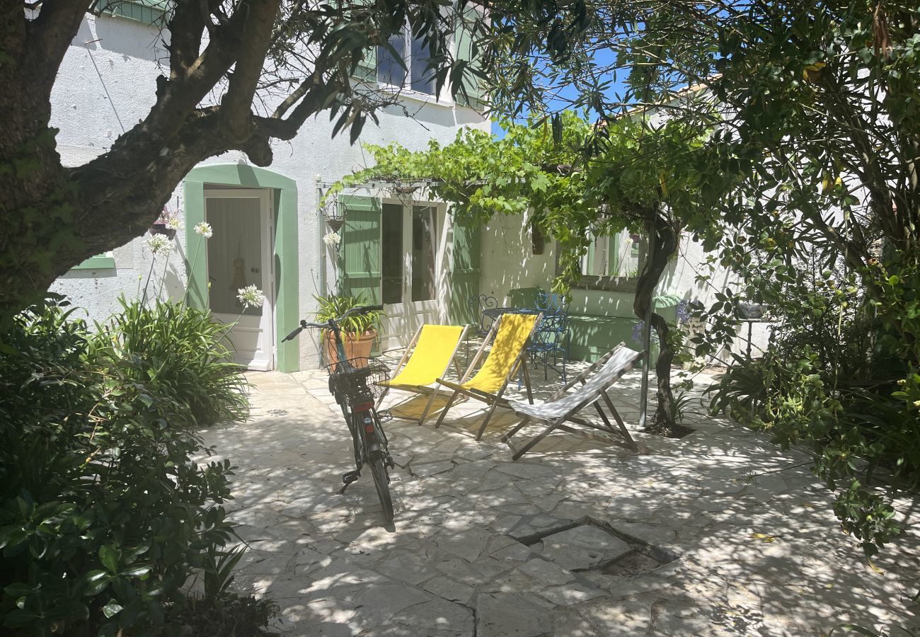 Casa en Les Portes-en-Ré - A 800m de la playa, casa para 7 con jardín