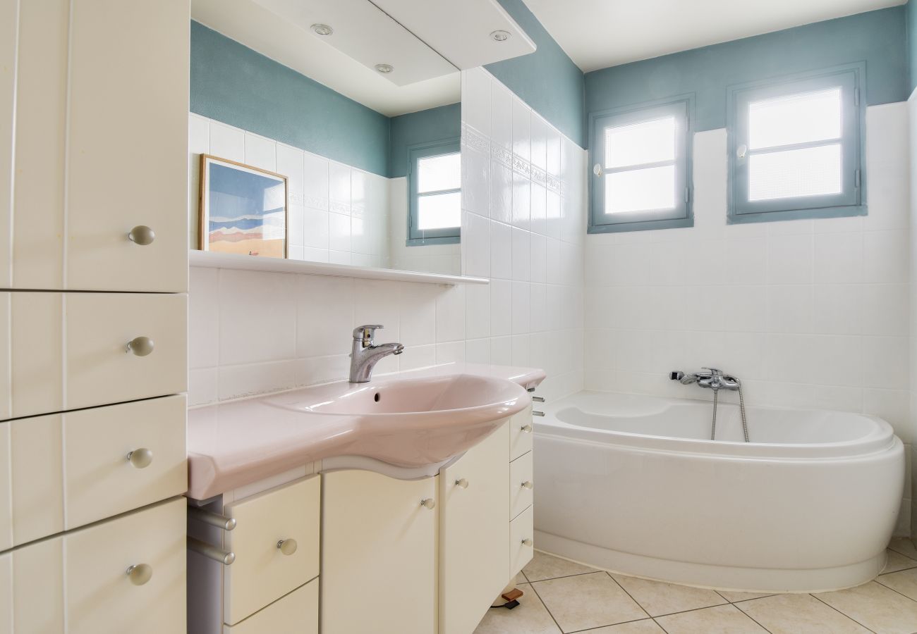 Casa en La Guérinière - Casa para 10 con piscina, a 600m de la playa