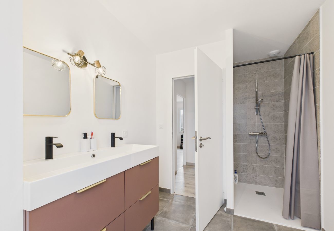 Casa en Saint-Vincent-sur-Jard - A 350 m del mar–Casa con jardín y jacuzzi, para 8