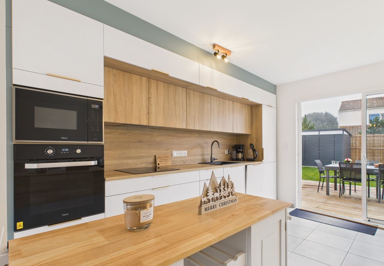 Casa en Saint-Vincent-sur-Jard - A 350 m del mar–Casa con jardín y jacuzzi, para 8