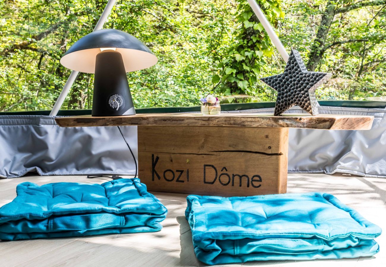 Bungalow en La Dornac - “La Belle Étoile” – Domo de alta gama – Jacuzzi