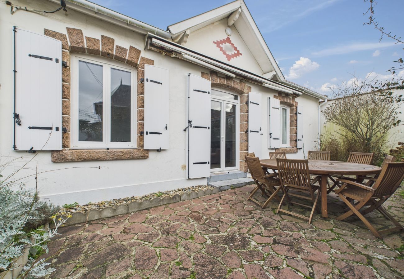 Casa en Saint-Michel-Chef-Chef - Casa a 50m del mar, para 8 adultos y 3 niños