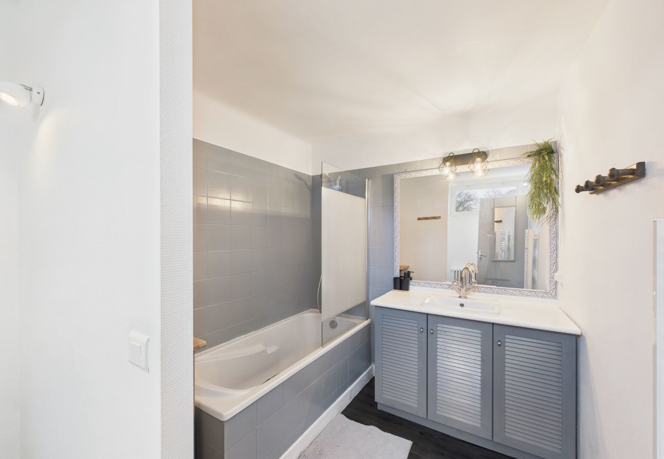 Casa en La Dornac - Casa espectacular con piscina y jardín para 8