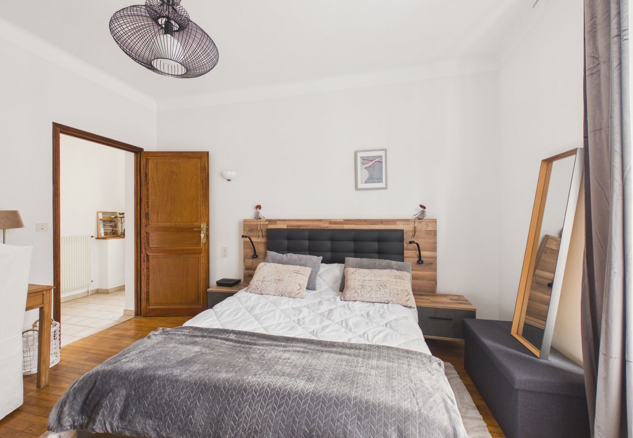 Casa en Montignac - Casa para 4 con terraza - Centro de Montignac