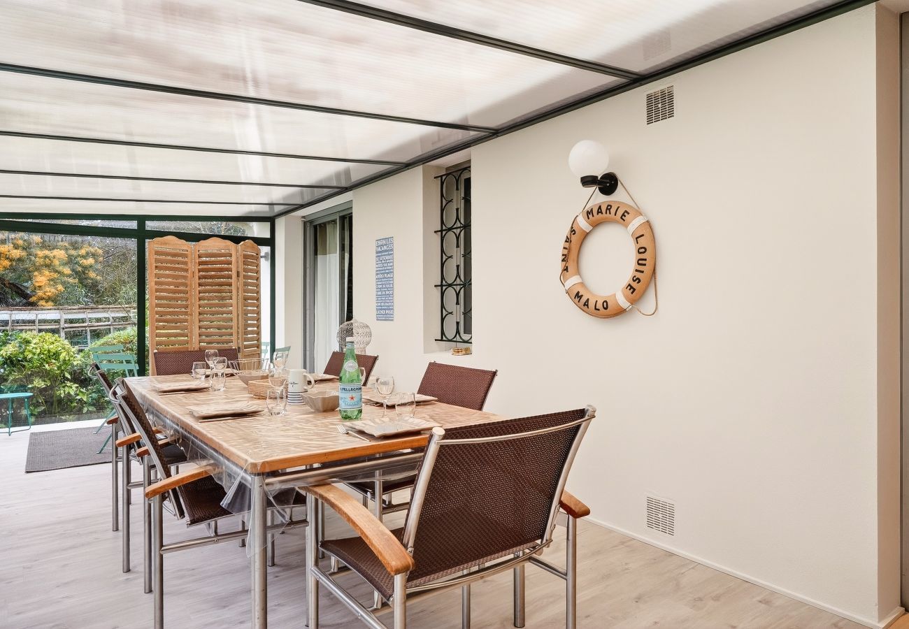 Casa en Dinard - Casa para 12 con jardín, a 600m de la playa