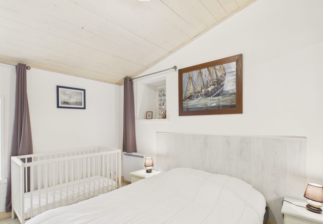 Casa adosada en La Flotte - Casa para 5, a 200m del puerto de La Flotte