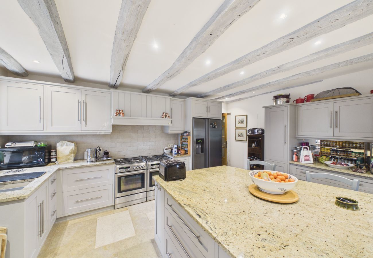 Casa en Urval - Encantadora casa con piscina para 8 personas