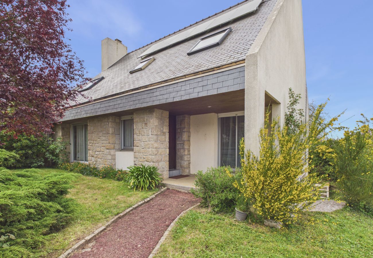 Casa en Pléneuf-Val-André - Cómoda casa para 9, con jardín y árboles