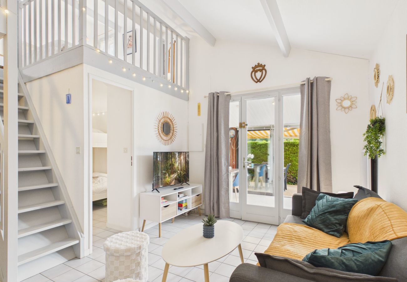 Casa en Saint-Vincent-sur-Jard - A 950 m del mar, casa con jardín y piscina