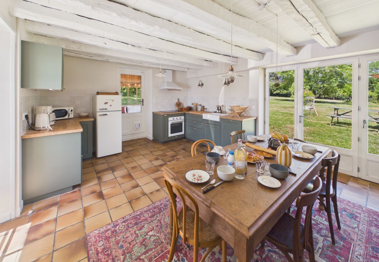 Casa en Rouffignac-Saint-Cernin-de-Reilhac - Casa para 6 personas:  Jardín y terraza