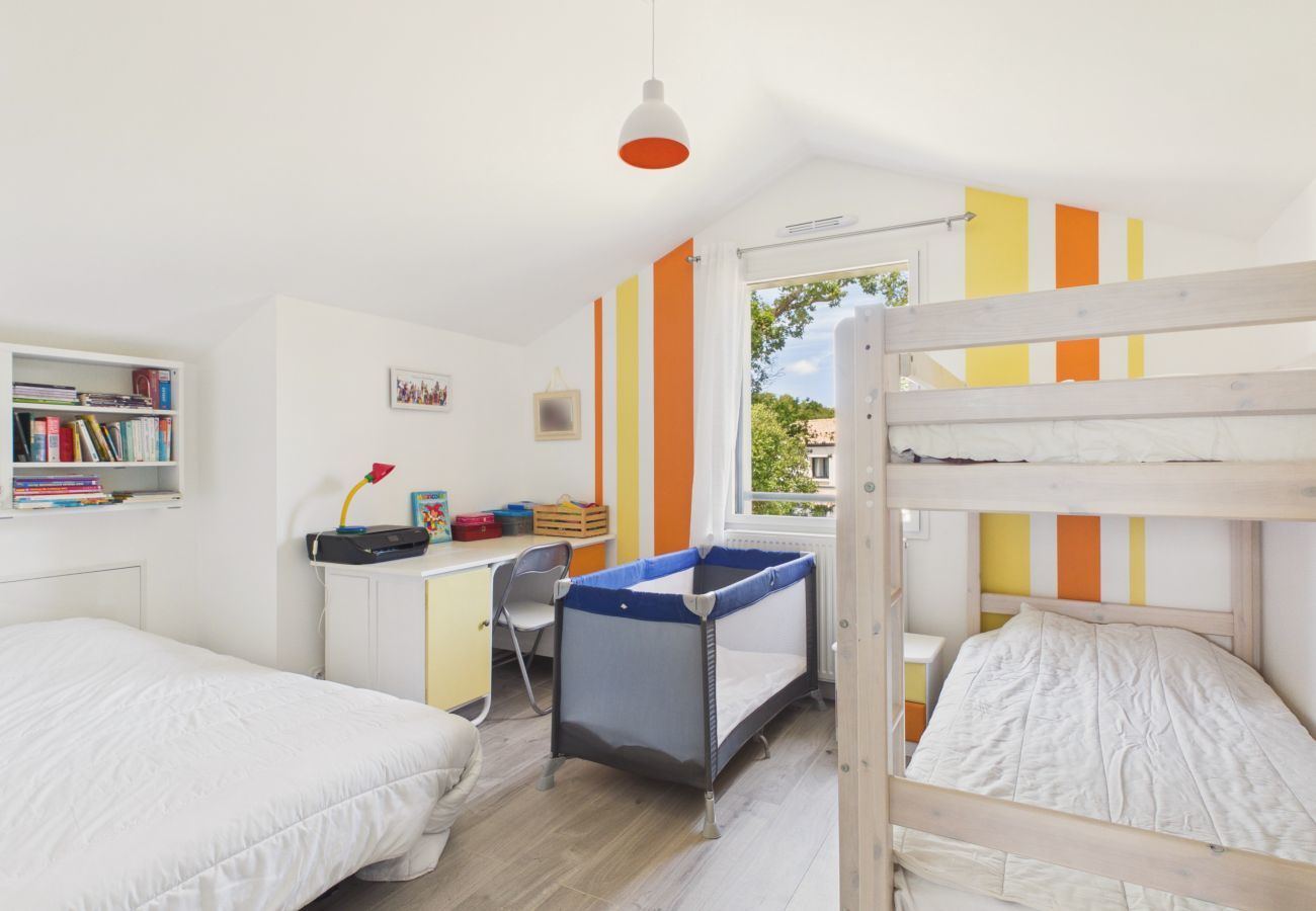 Casa en Saint-Michel-Chef-Chef - Casa con jardín, 7 adultos y 1 niño
