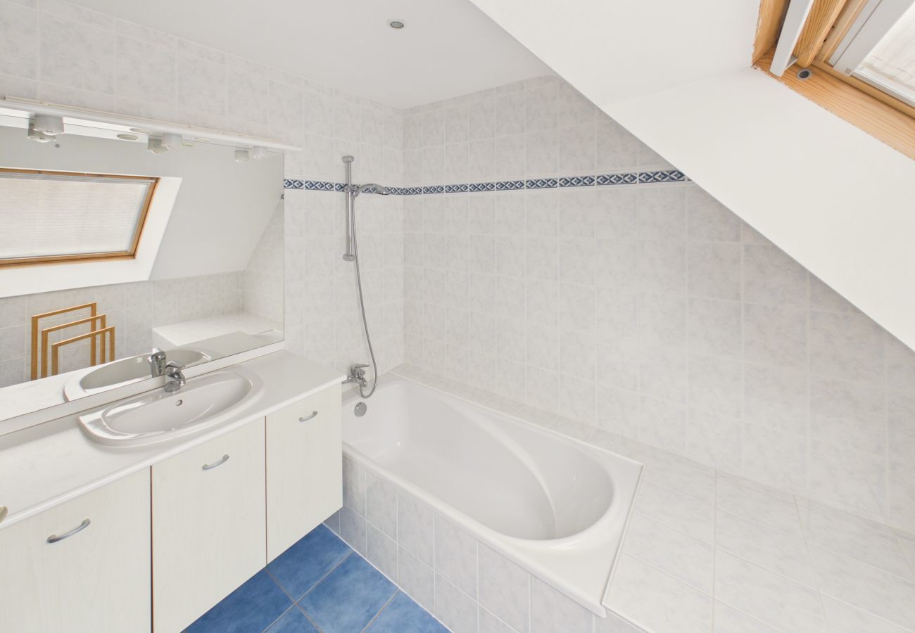 Casa en Baden - Casa con amplio jardín y plancha – 8 personas