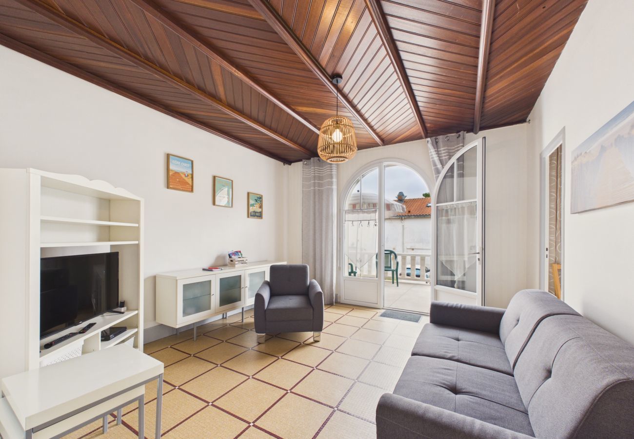 Apartamento en Longeville-sur-Mer - Playa a 100 m, apartamento con terraza para 4