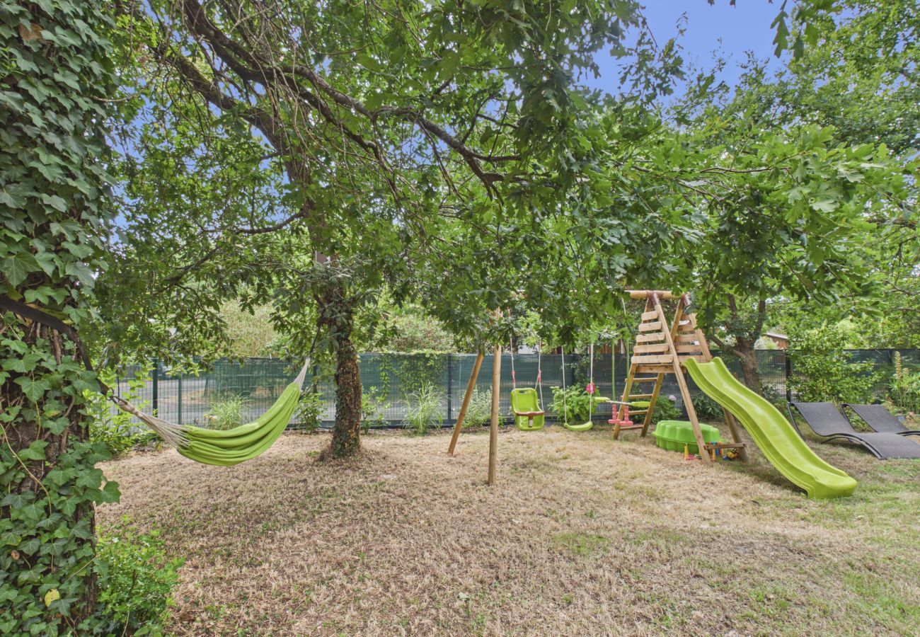 Casa en Lanton - Piscina, jardín y juegos infantiles – Casa para 6